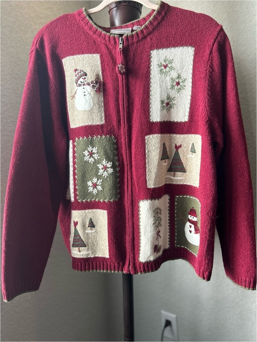 Croft & Barrow Red Holiday Zip-Up Cardigan Sweater with Snowman and Tree Appliqu